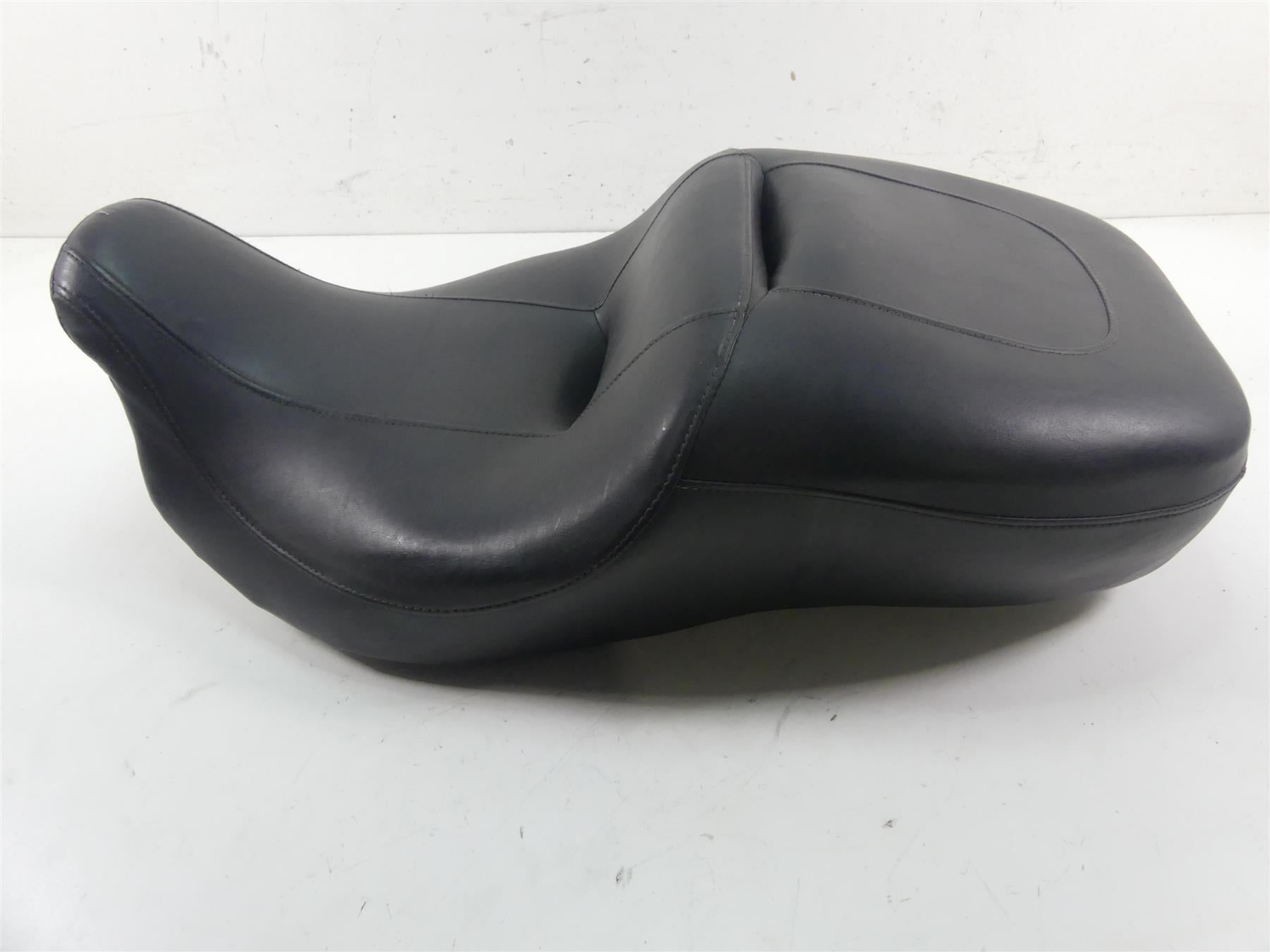 2011 Harley Touring FLTRU Road Glide Dual Driver Low Seat Saddle - Read 52164-10 {{ shop.shopifyCountryName }} - Mototech271