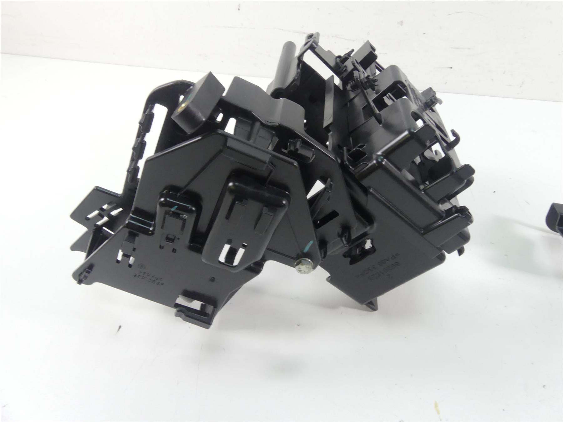 2020 Harley Softail FXBB Street Bob Electrical Battery Carrier Set 69201632 {{ shop.shopifyCountryName }} - Mototech271