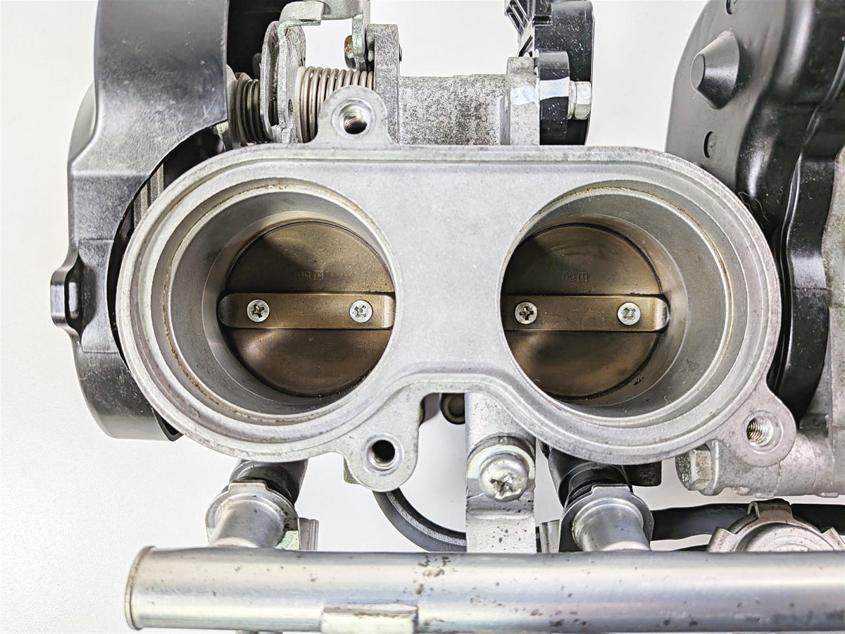 2008 Yamaha YZF R1 RN19 Mikuni Throttle Body Injectors & Wiring 4C8-13750-20-00 {{ shop.shopifyCountryName }} - Mototech271