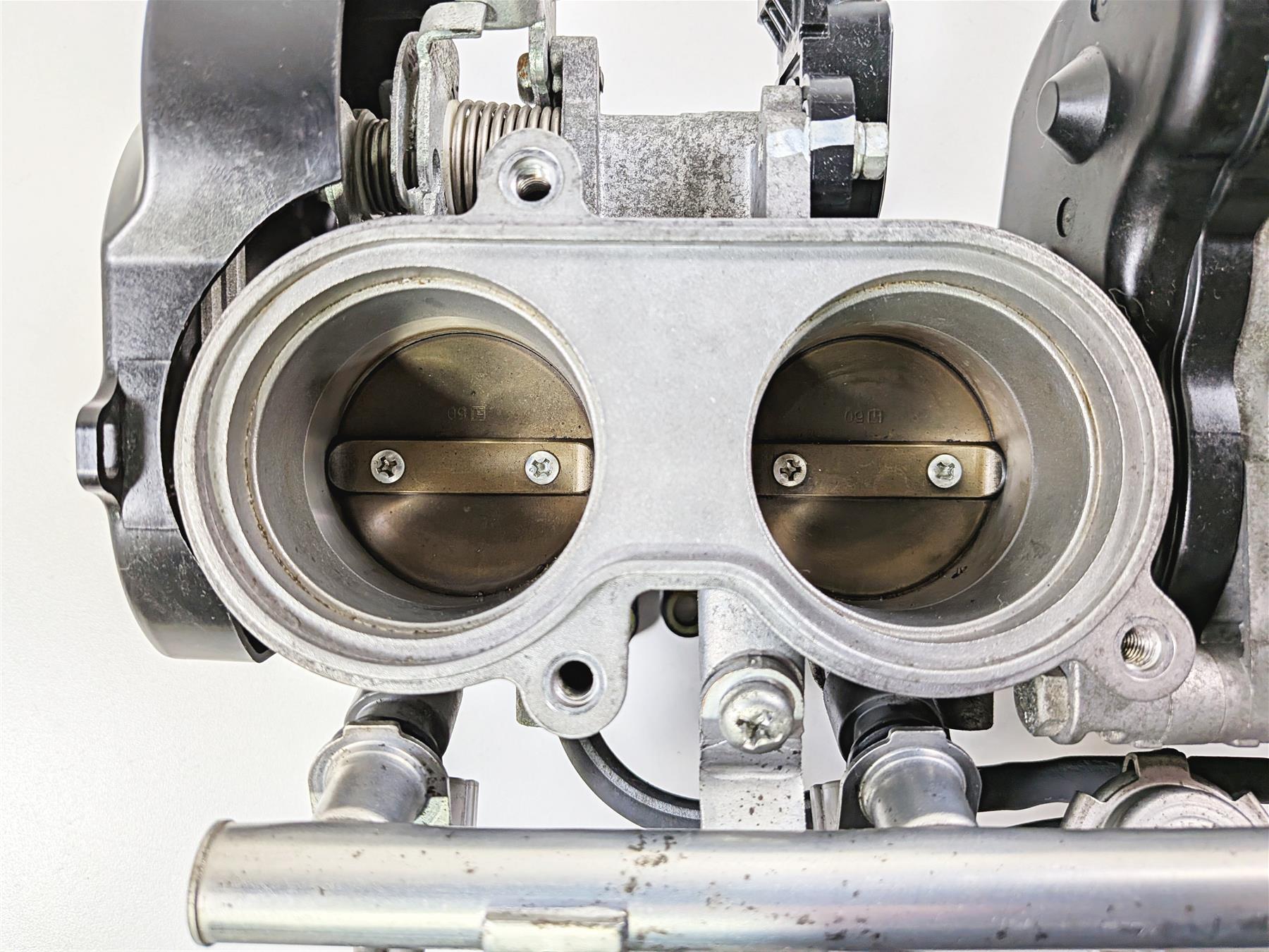 2008 Yamaha YZF R1 RN19 Mikuni Throttle Body Injectors & Wiring 4C8-13750-20-00 {{ shop.shopifyCountryName }} - Mototech271