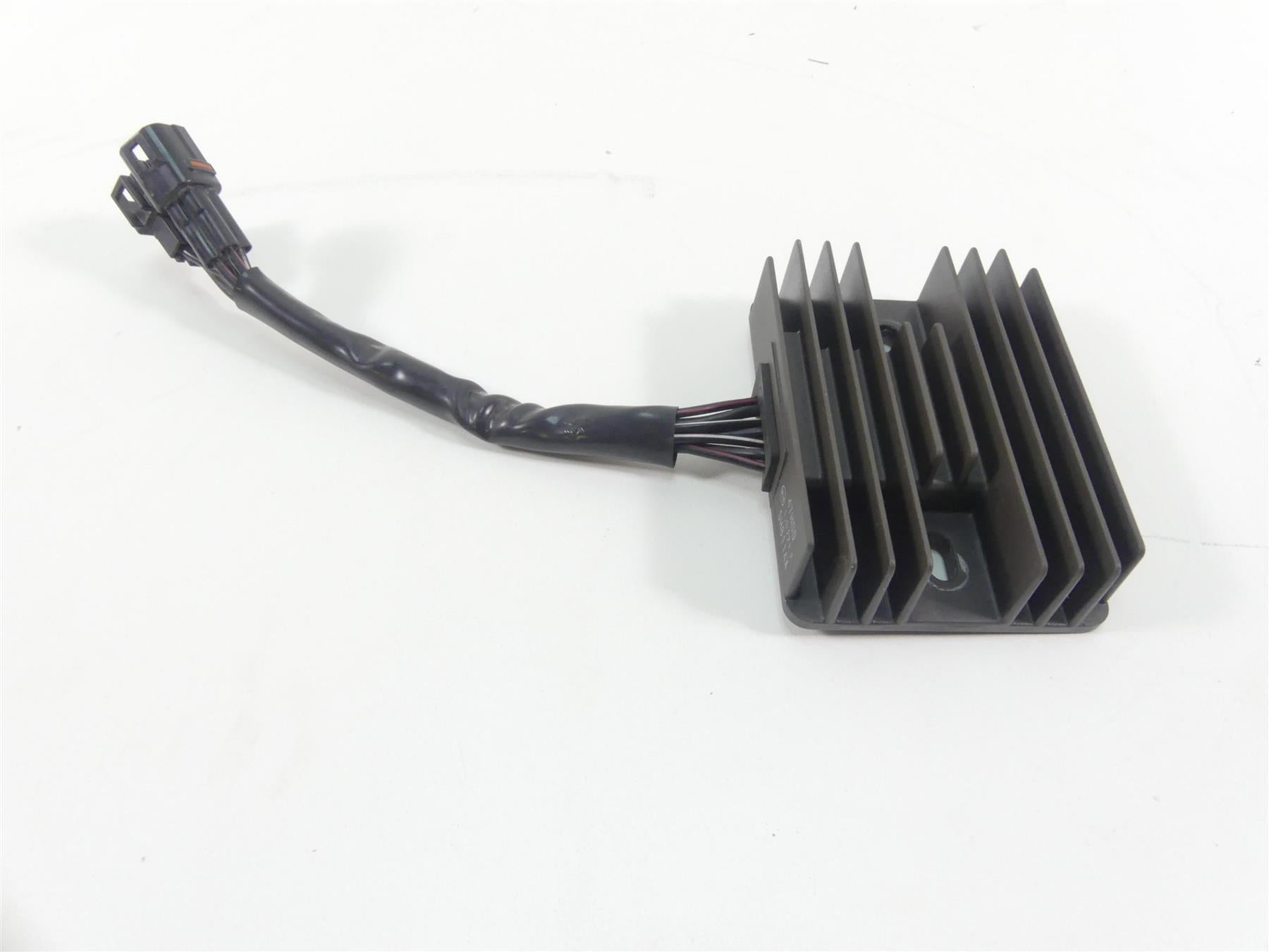 2022 Suzuki GSXR750 Rectifier Voltage Regulator 32800-47H00 SH811AA {{ shop.shopifyCountryName }} - Mototech271