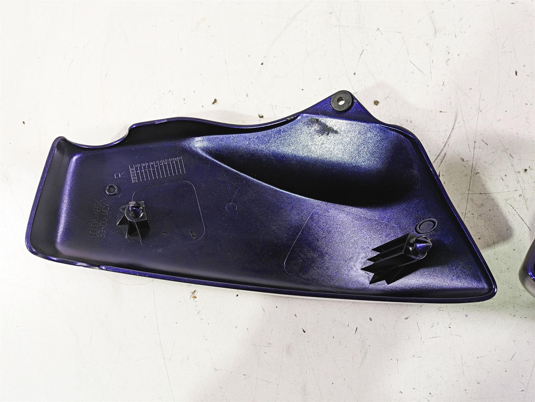 2002 Honda VTX1800 Retro Side Cover Fairing Set 83400-MCV 83450-MCV {{ shop.shopifyCountryName }} - Mototech271