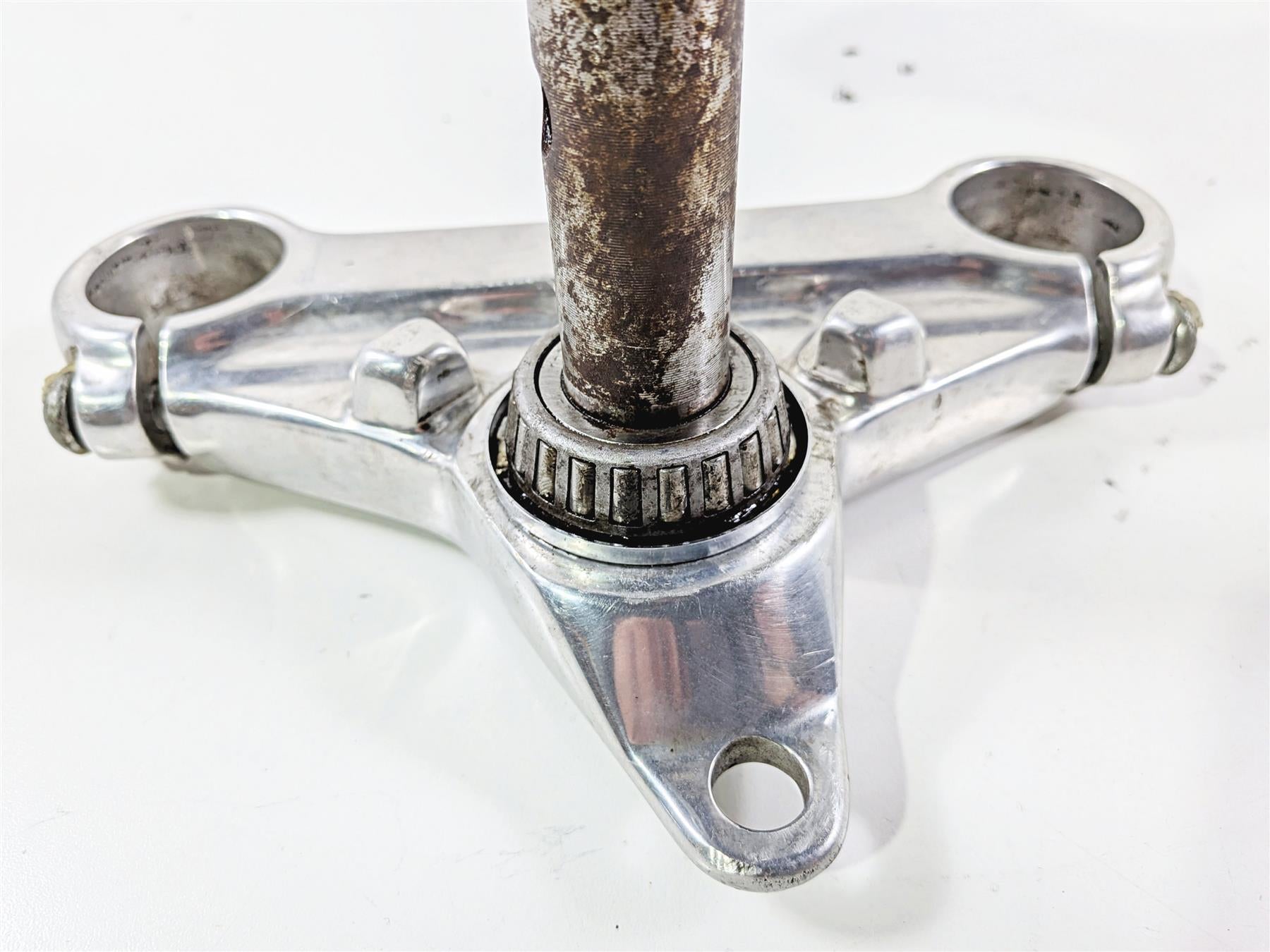 2002 Harley Davidson XLH883 Sportster Upper Lower Triple Tree Set 45563-87 {{ shop.shopifyCountryName }} - Mototech271