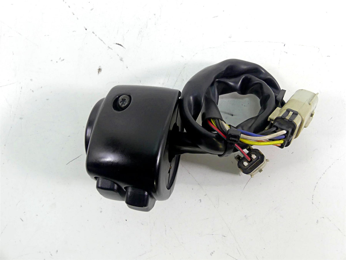 2007 Harley Touring FLHRC Road King Left Hand Cruise Control Switch 71682-06A {{ shop.shopifyCountryName }} - Mototech271