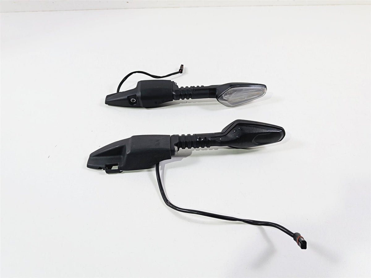 2023 BMW R nineT Scrambler K23 Front Blinker Turn Signal & Mounts 63138557204 {{ shop.shopifyCountryName }} - Mototech271