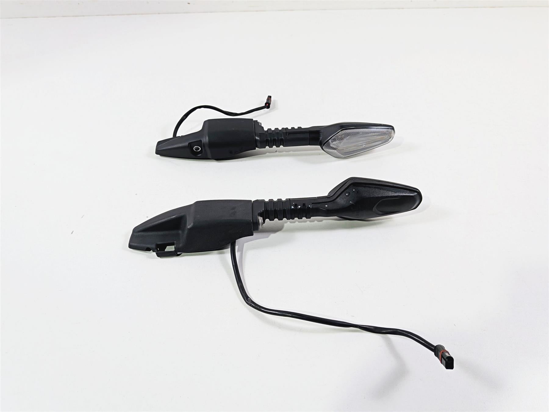 2023 BMW R nineT Scrambler K23 Front Blinker Turn Signal & Mounts 63138557204 {{ shop.shopifyCountryName }} - Mototech271
