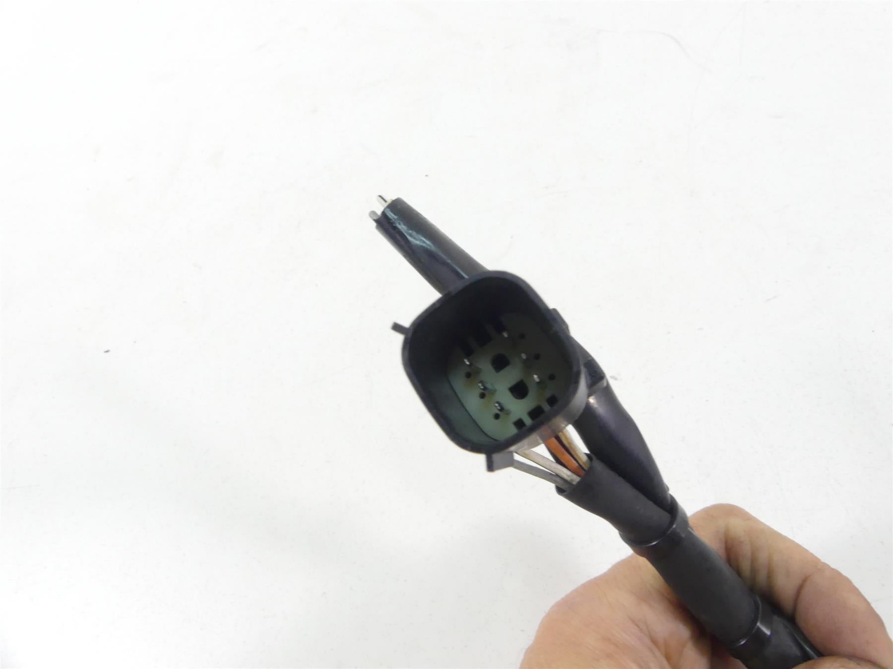 2015 Harley VRSCF Muscle Rod Right Start Stop Hand Control Switch 71684-06A {{ shop.shopifyCountryName }} - Mototech271