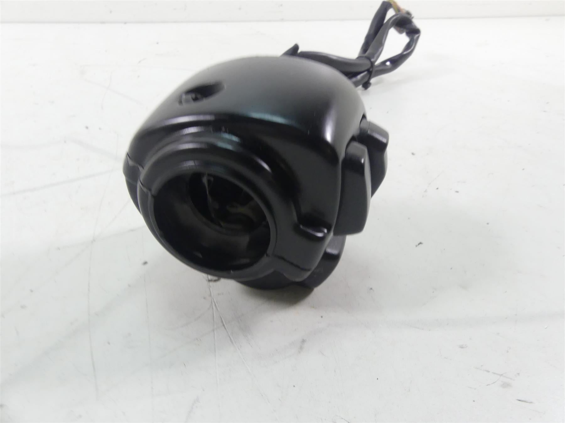 2005 Harley Softail FLSTSC Heritage Springer Left Hand Control Switch 71682-06A {{ shop.shopifyCountryName }} - Mototech271