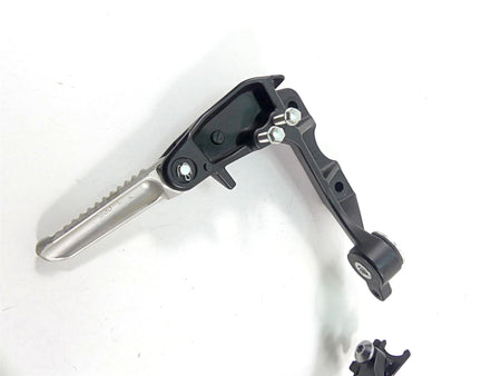 2012 Yamaha VMX17 VMAX 1700 Rear Passenger Footpeg Set 2S3-27430-00 2S3-27440-00 {{ shop.shopifyCountryName }} - Mototech271