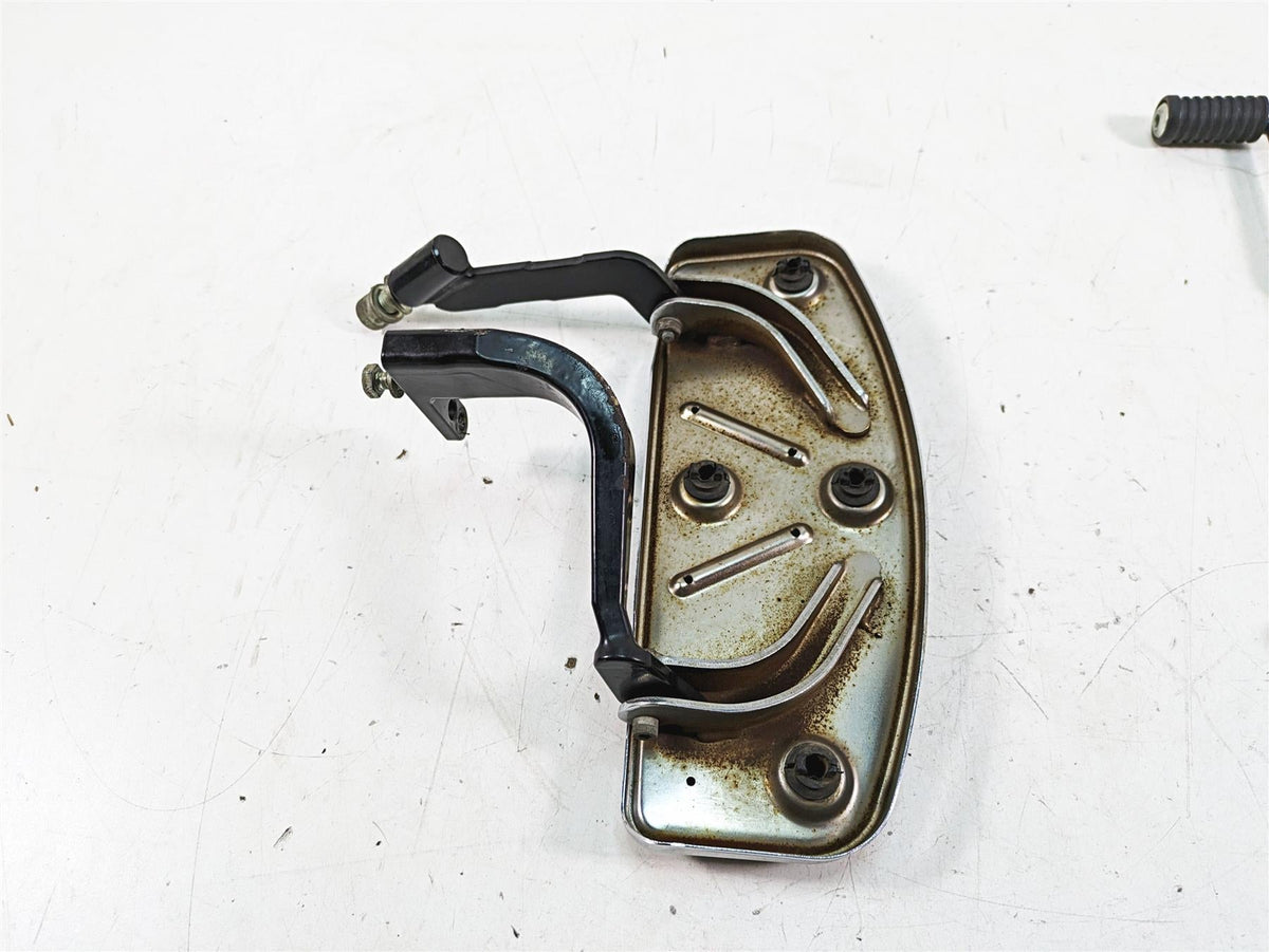 2008 Harley FLHTCU Electra Glide Left Bent Floor Board + Shift Lever 33895-82E {{ shop.shopifyCountryName }} - Mototech271