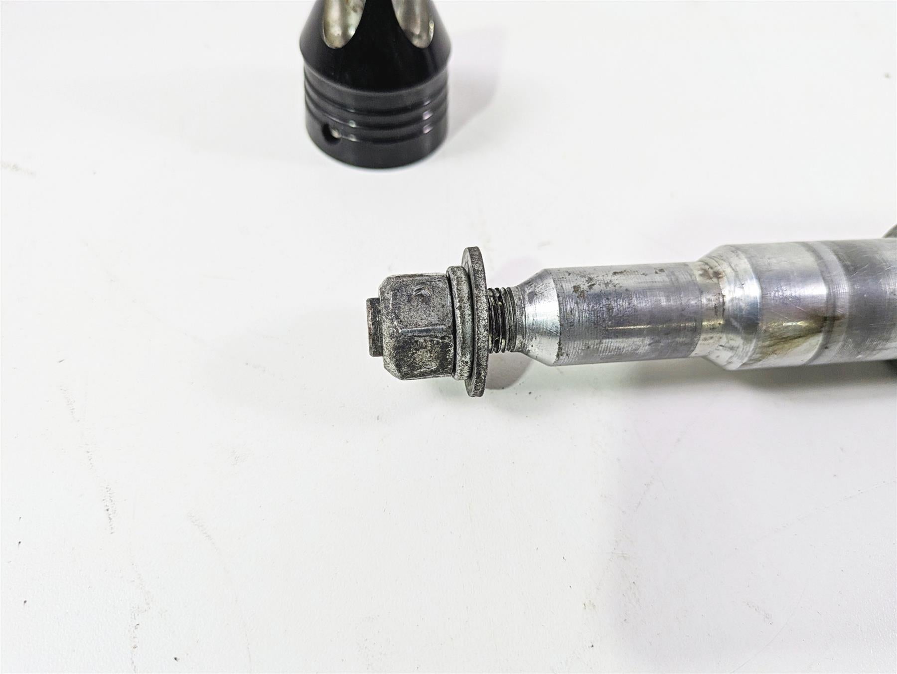 2001 Harley Touring FLHX Street Glide Front Axle Wheel Spindle 1" 43364-00 {{ shop.shopifyCountryName }} - Mototech271