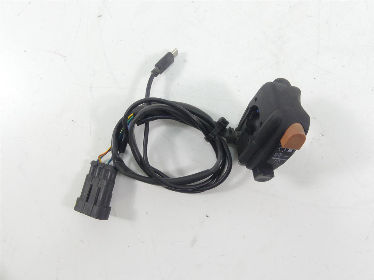 2014 Moto Guzzi Griso 1200 SE 8V Right Hand Start Kill Control Switch B045021 {{ shop.shopifyCountryName }} - Mototech271
