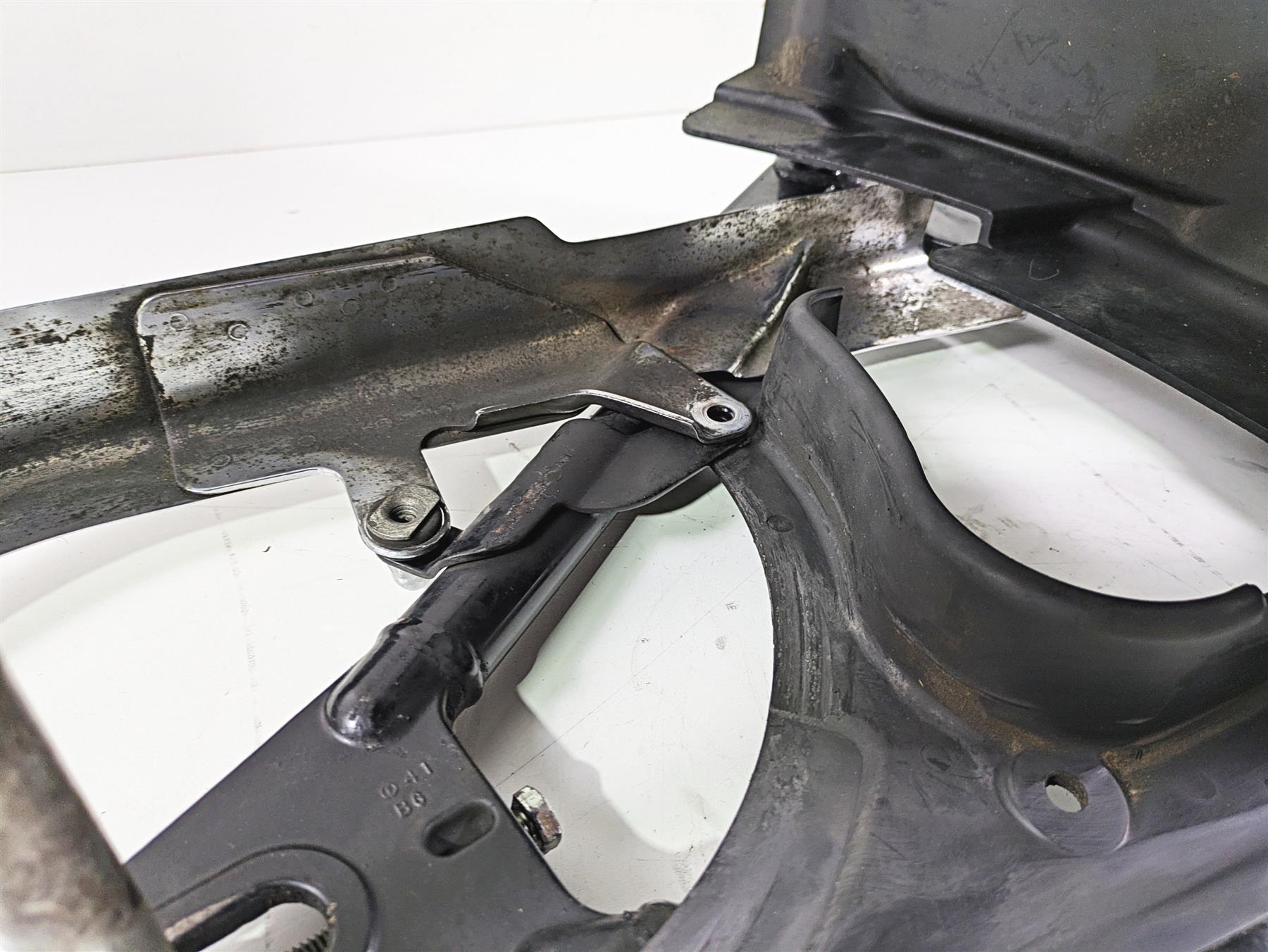 2004 Harley FLSTCI Softail Heritage Rear Swingarm & 3/4 Axle 47573-00A {{ shop.shopifyCountryName }} - Mototech271