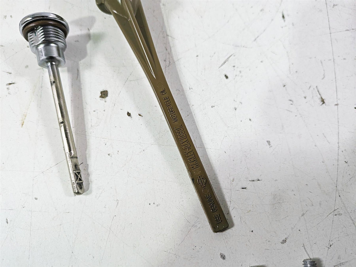 2021 Harley Softail FXBBS Street Bob Oil Dipstick Spout Set 62800062 {{ shop.shopifyCountryName }} - Mototech271