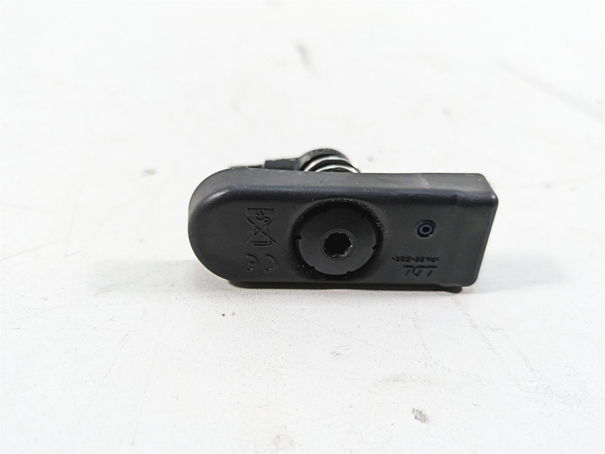 2018 Harley Touring FLHXSE CVO Street Glide TPS Tire Pressure Sensor 32700096 {{ shop.shopifyCountryName }} - Mototech271