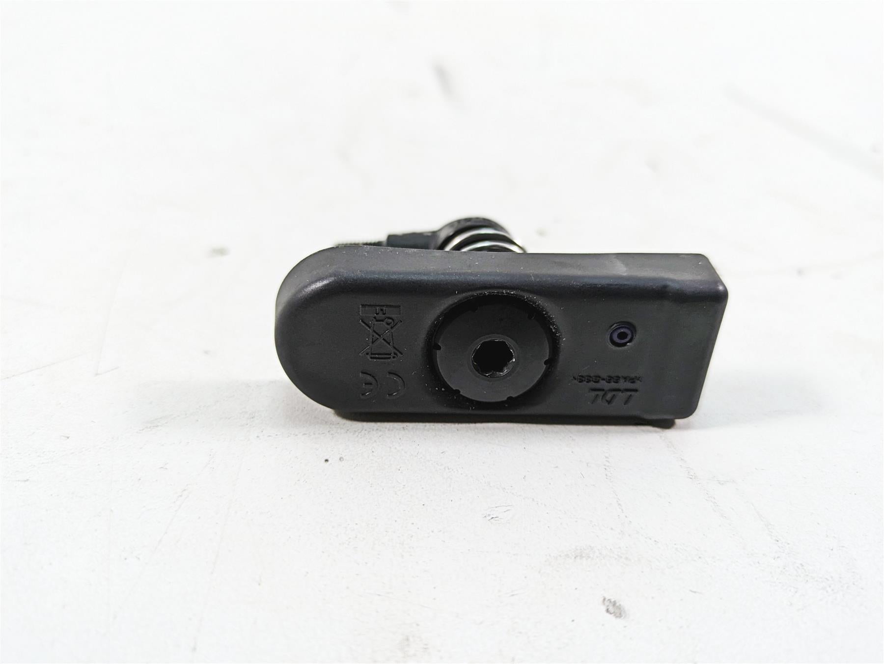 2018 Harley Touring FLHXSE CVO Street Glide TPS Tire Pressure Sensor 32700096 {{ shop.shopifyCountryName }} - Mototech271