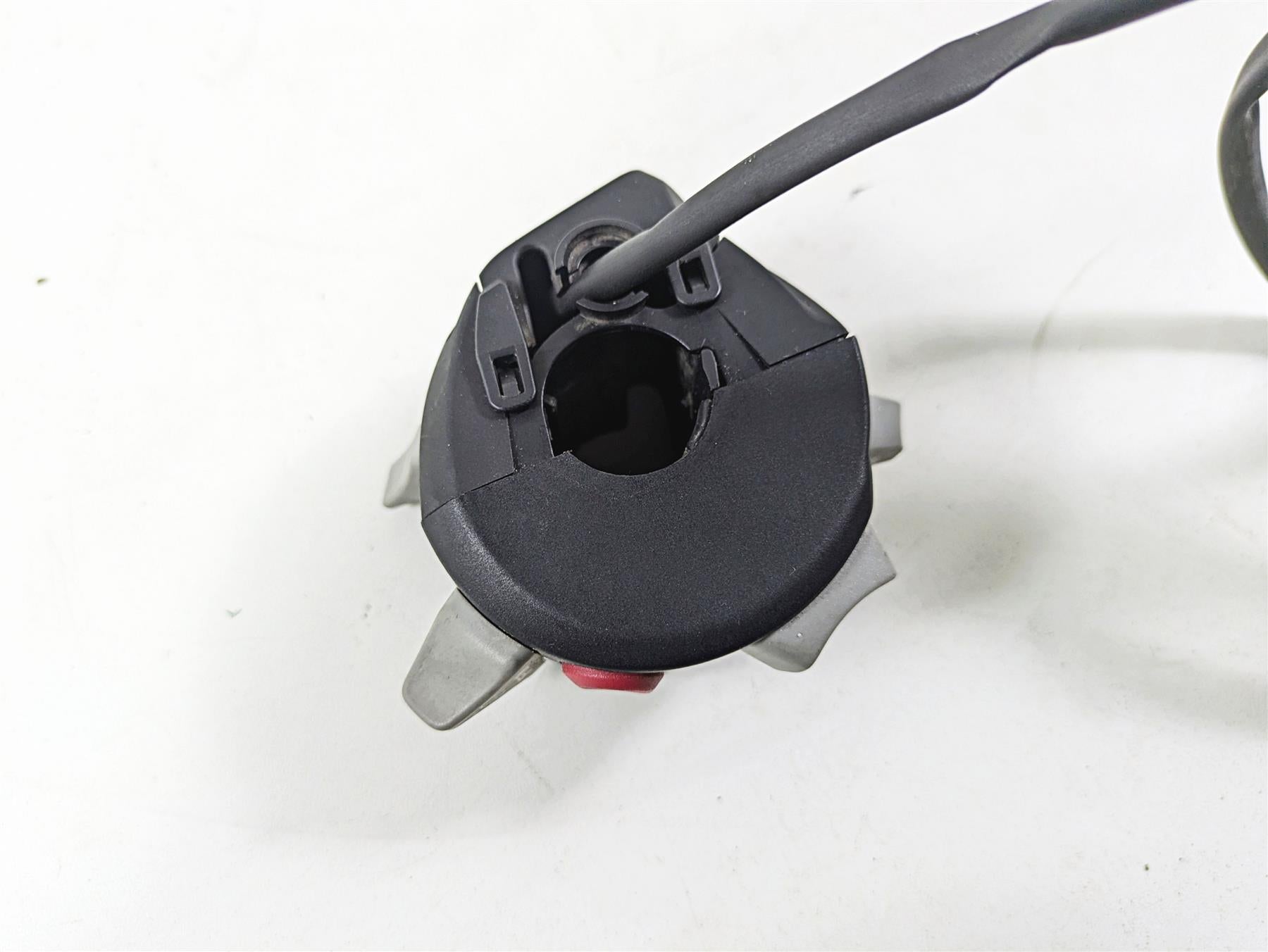 2010 BMW R1200RT K26 Left Windshield Blinker Cruise Control Switch 61318546203 {{ shop.shopifyCountryName }} - Mototech271
