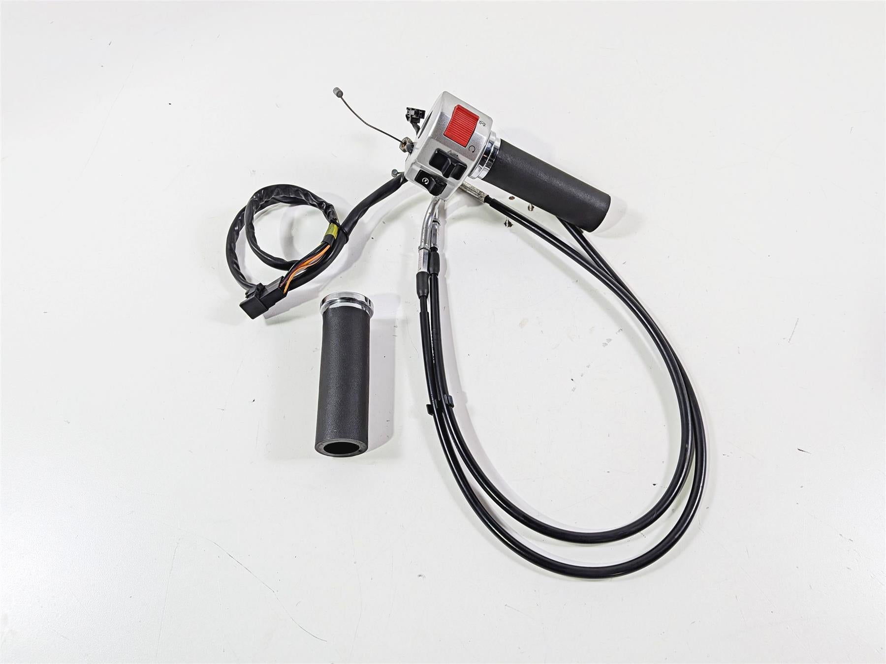 2005 Suzuki VZ800 M50 Boulevard Right Hand Control Switch -Read 37200-39G50 {{ shop.shopifyCountryName }} - Mototech271