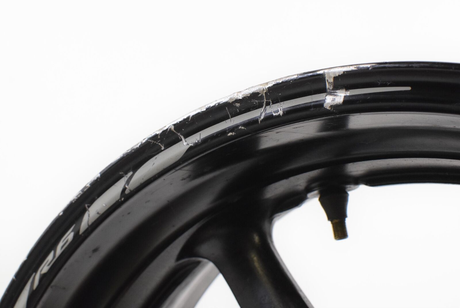2016 Yamaha YZFR6 YZF R6 Rear Wheel Rim DENT 17x5.5 5SL-25338-00 {{ shop.shopifyCountryName }} - Mototech271