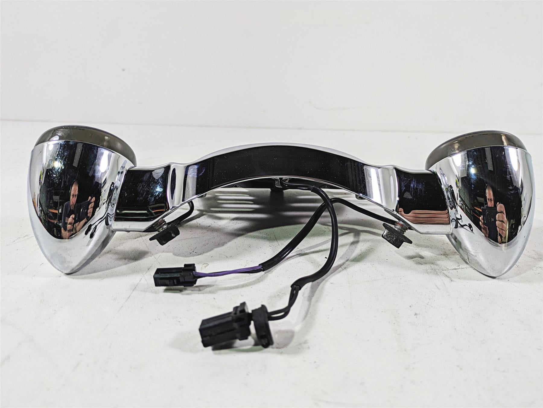 2020 Harley Touring FLHT Electra Glide Rear Led Blinker Turn Signal Bar 68550-09 {{ shop.shopifyCountryName }} - Mototech271
