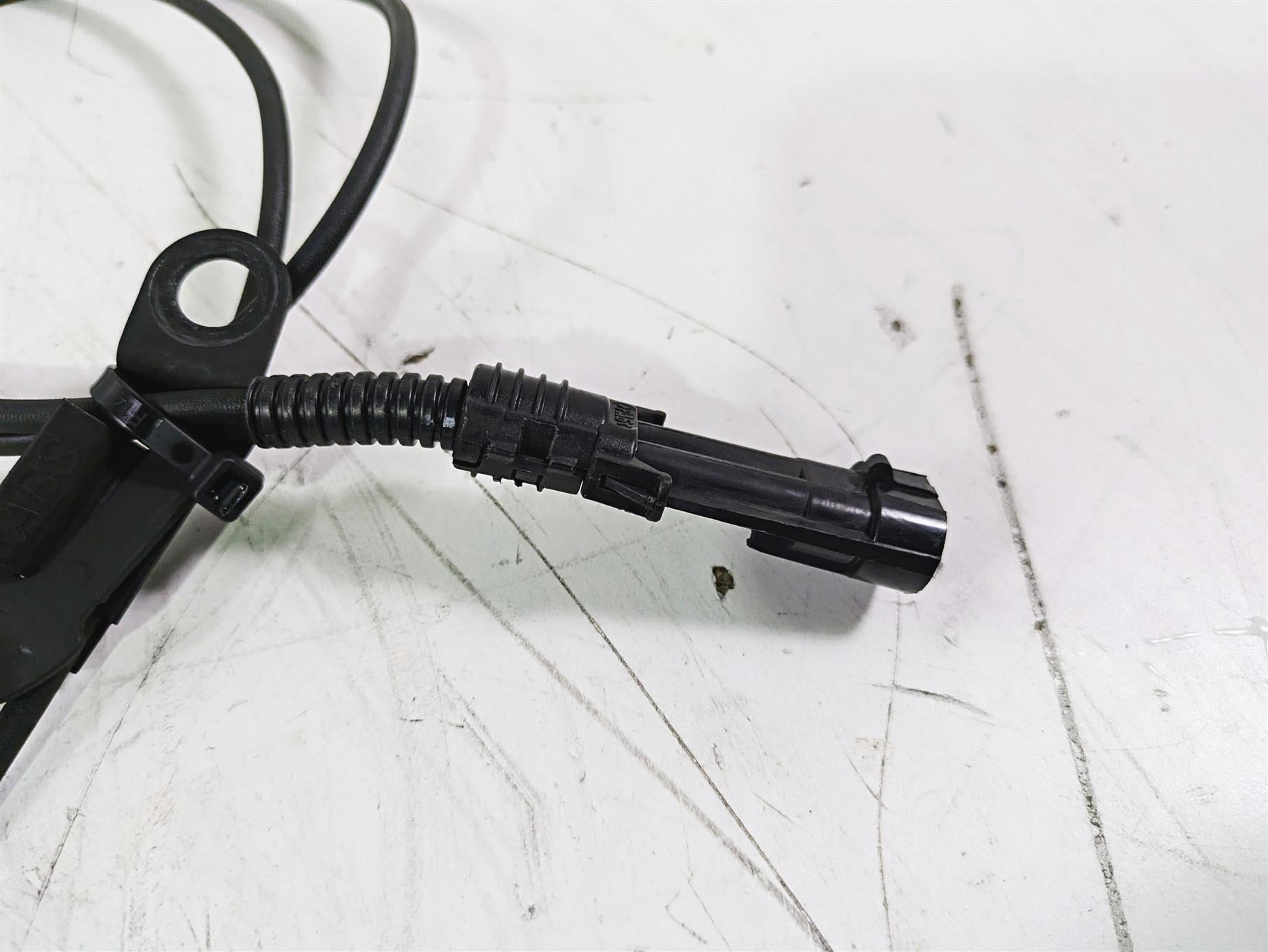 2015 Harley Touring FLHTKL E -Glide Low Abs Brake Speed Sensor Set 40615-08 {{ shop.shopifyCountryName }} - Mototech271