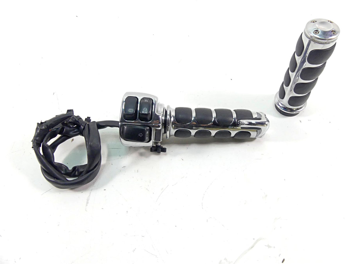 2002 Harley FLSTCI Softail Heritage Chrome Right Hand Control Switch 71684-06A {{ shop.shopifyCountryName }} - Mototech271