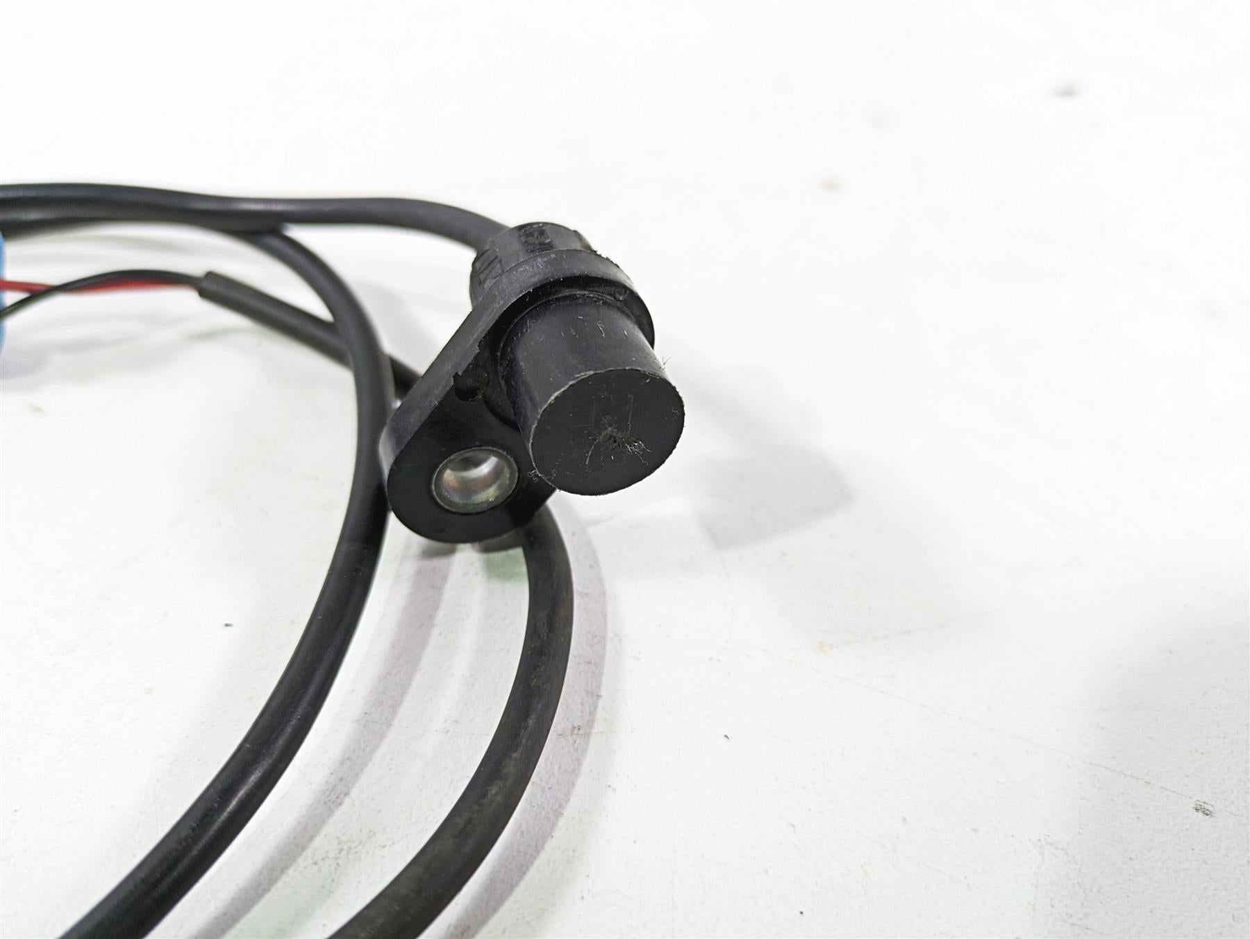 2018 Indian Chieftain Dark Horse Front Brake Abs Wheel Speed Sensor 4013251 {{ shop.shopifyCountryName }} - Mototech271