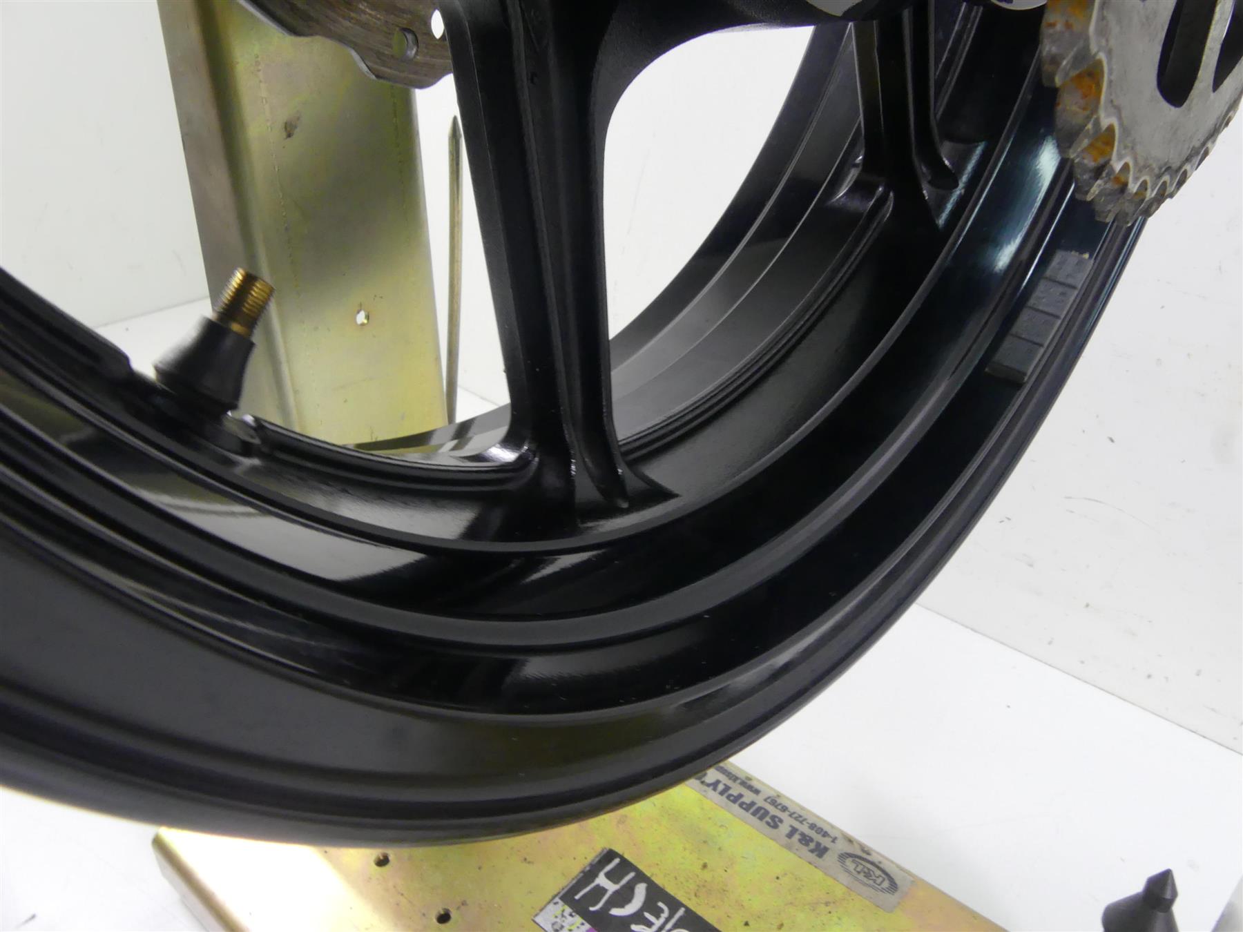 2013 Kawasaki ZX636 ZX6R Ninja Straight 17x5.5 Rear Wheel Rim 41073-0597-18F {{ shop.shopifyCountryName }} - Mototech271