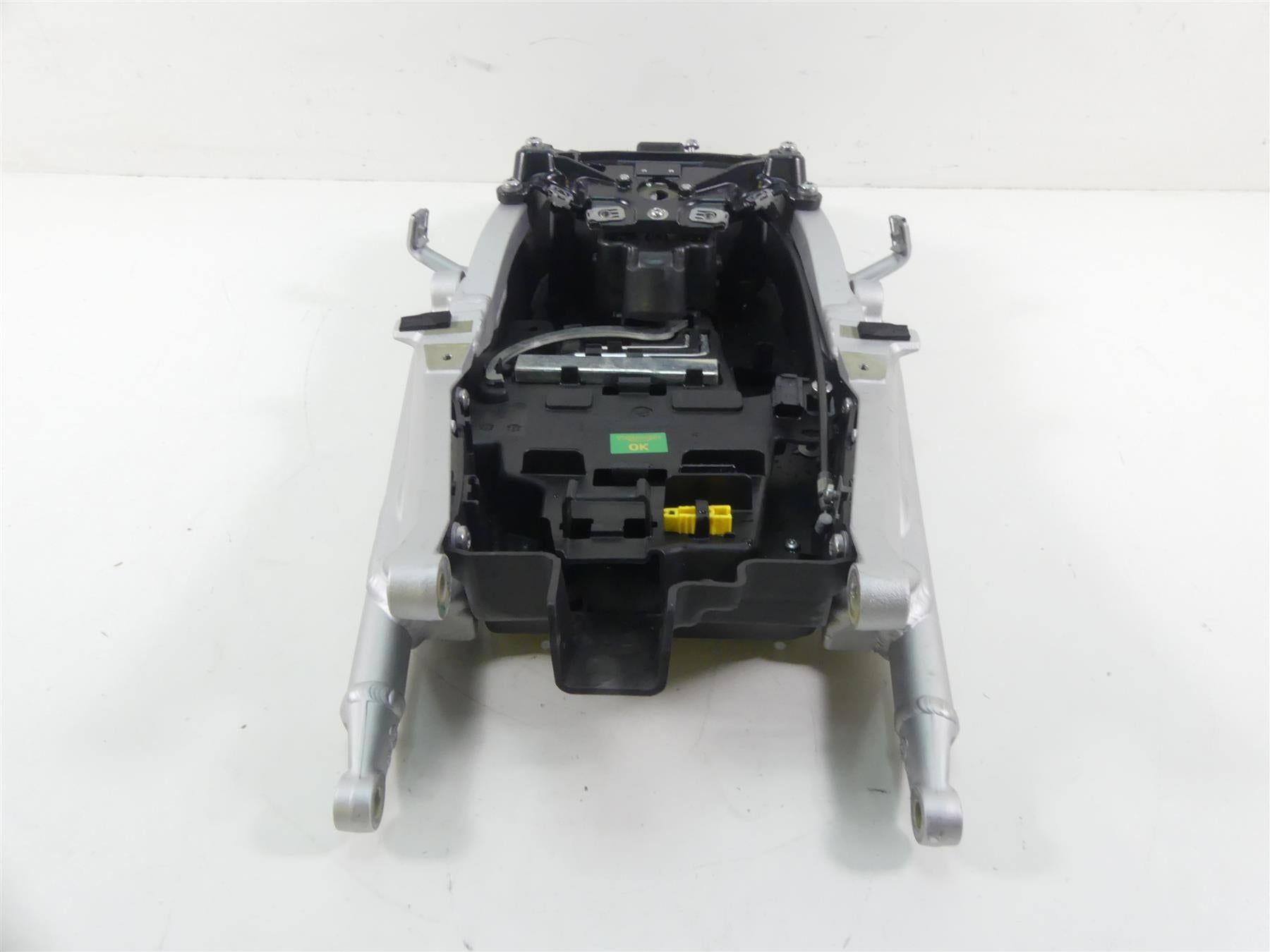 2020 Triumph Speed Triple RS 1050 Subframe Sub Frame & Inner Fender T2079742 {{ shop.shopifyCountryName }} - Mototech271