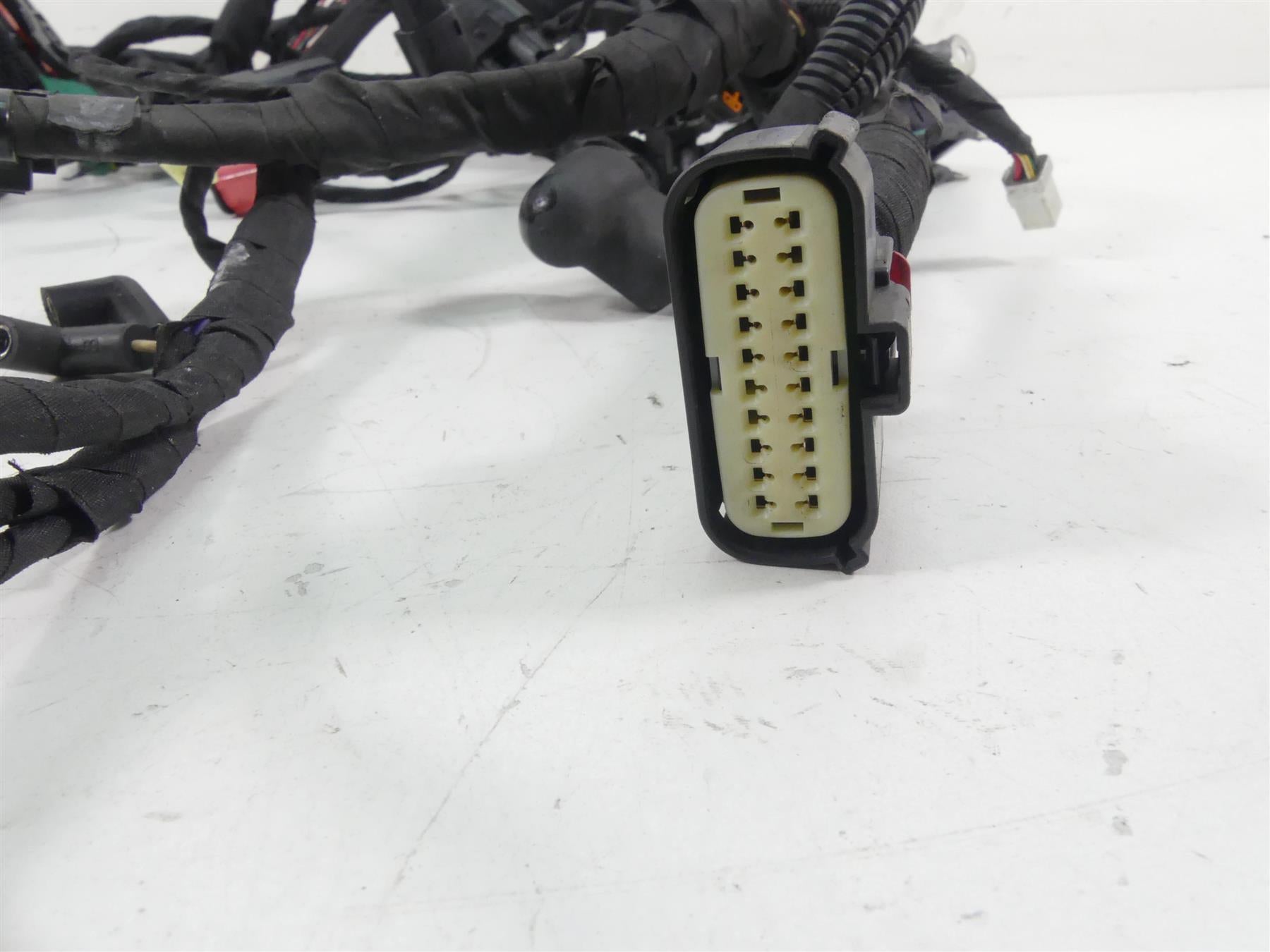 2021 Harley Softail FXBBS Street Bob Non ABS Wiring Harness -No Cuts 69202198 {{ shop.shopifyCountryName }} - Mototech271