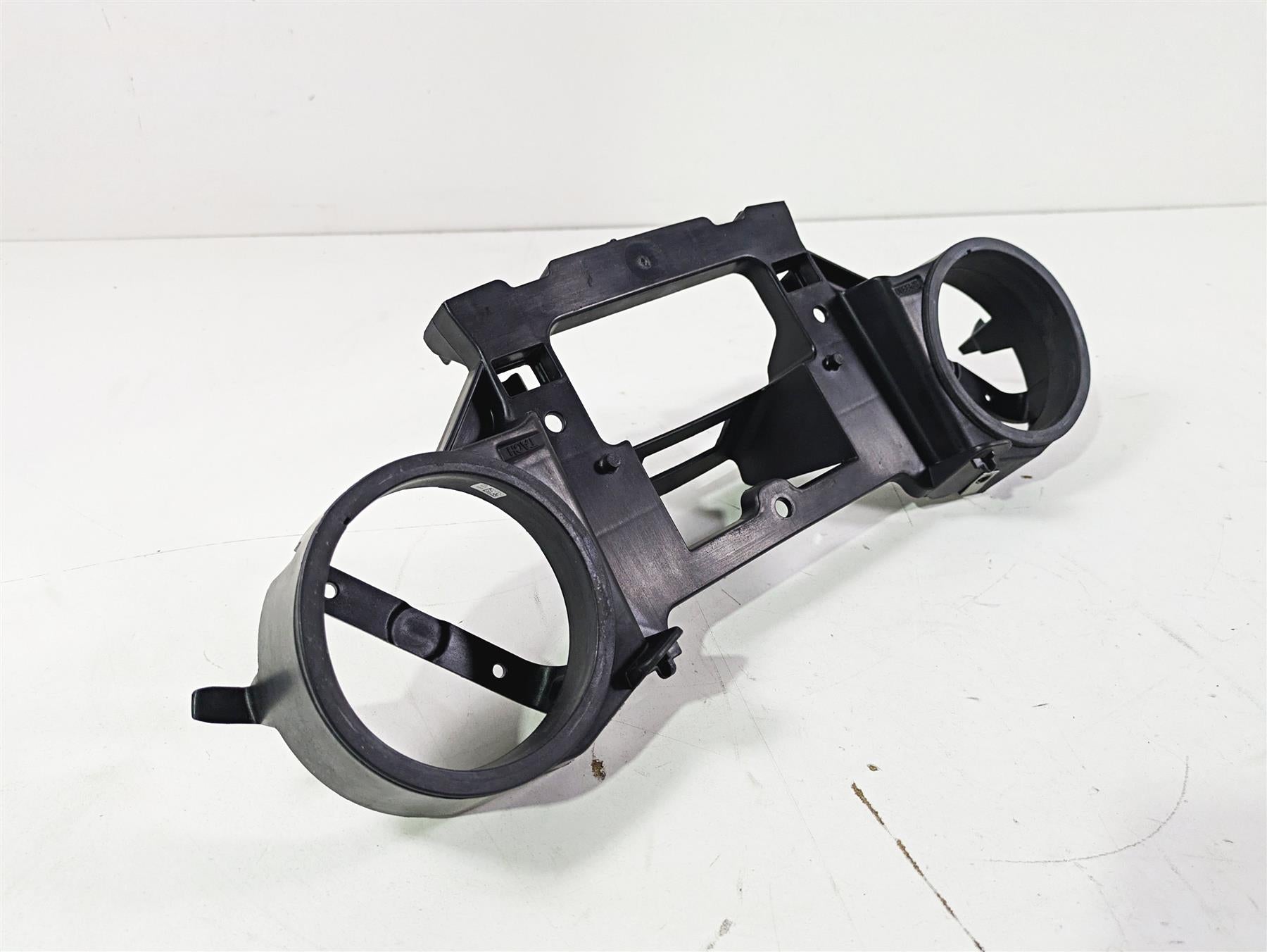 2019 Indian Chieftain Limited Front Inner Gauge Panel Dash Cover 5452783 {{ shop.shopifyCountryName }} - Mototech271