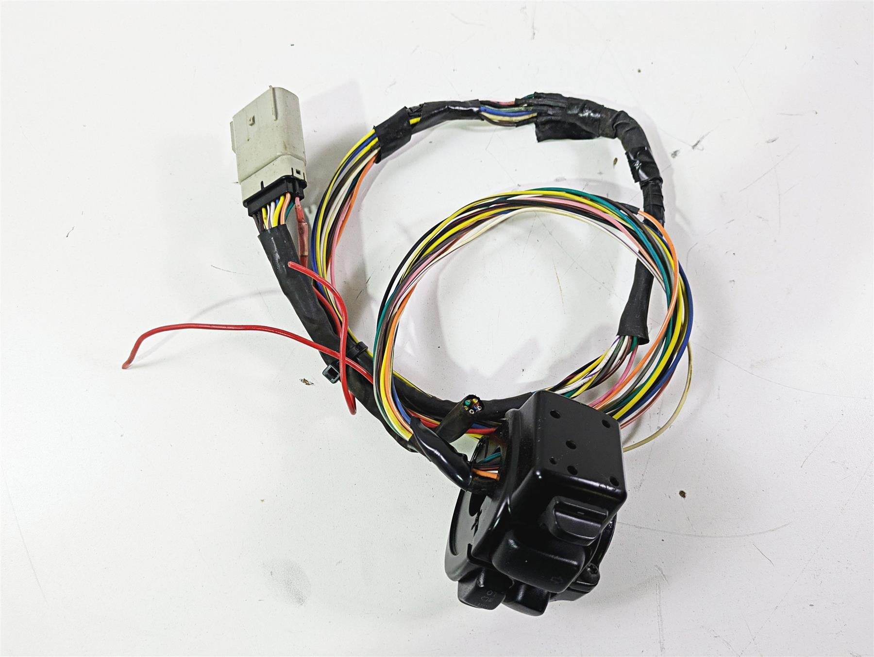 2011 Harley Touring FLHTCUSE CVO E-Glide Left Hand Control Switch 71685-06A {{ shop.shopifyCountryName }} - Mototech271