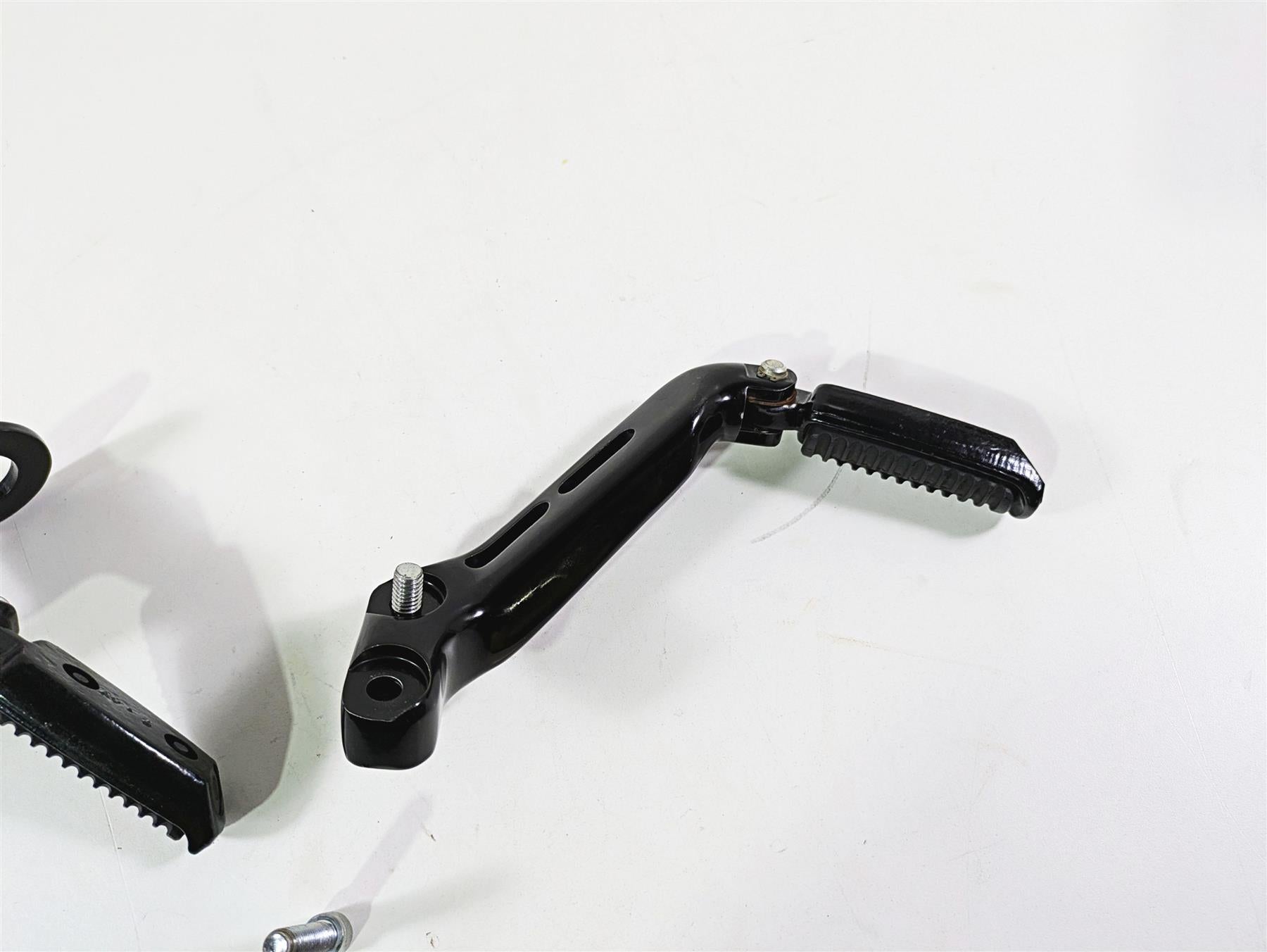 2009 Harley XR1200 Sportster Rear Passenger Foot Peg Rest Set 51049-08 51048-08 {{ shop.shopifyCountryName }} - Mototech271