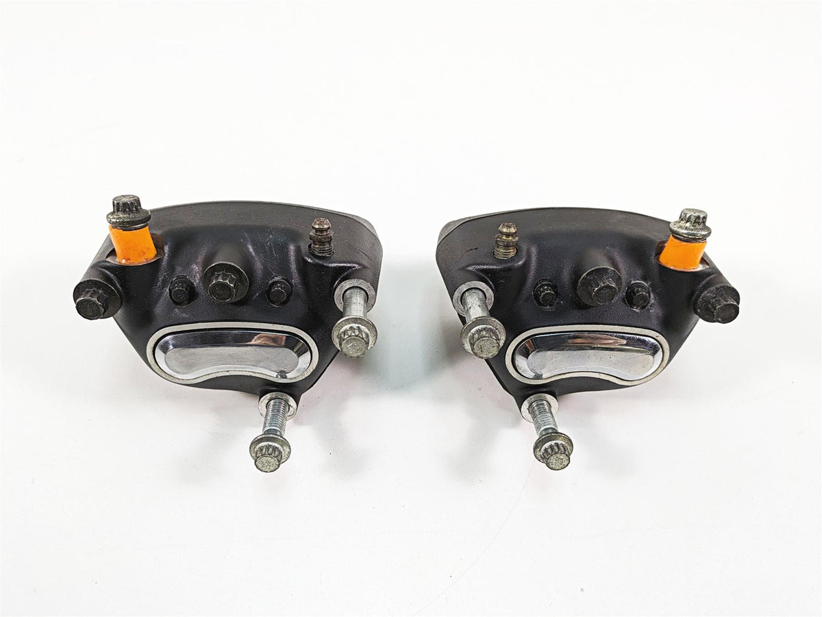 2006 Harley Touring FLHXI Street Glide Front Brake Caliper Set 44023-00 44046-00 {{ shop.shopifyCountryName }} - Mototech271