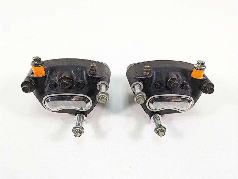2006 Harley Touring FLHXI Street Glide Front Brake Caliper Set 44023-00 44046-00 {{ shop.shopifyCountryName }} - Mototech271