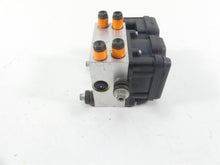 Load image into Gallery viewer, 2013 Harley Touring FLHTP Electra Glide Abs Brake Pump Pressure Module 40601-08A
