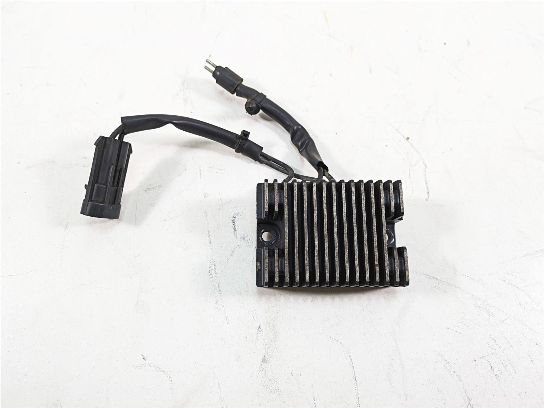 2006 Harley Sportster XL1200 Rectifier Voltage Regulator 74523-04 {{ shop.shopifyCountryName }} - Mototech271