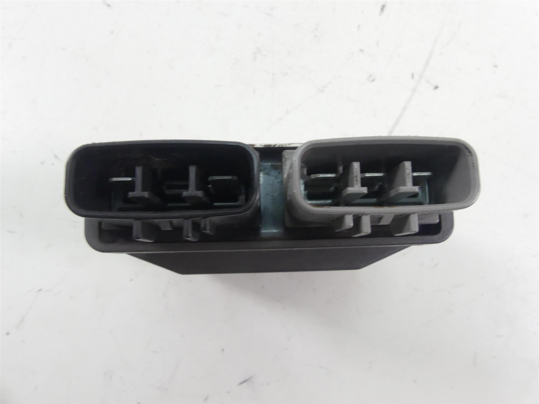 2017 Triumph Thruxton 1200 R Rectifier Voltage Regulator FH020AA T1300679 {{ shop.shopifyCountryName }} - Mototech271
