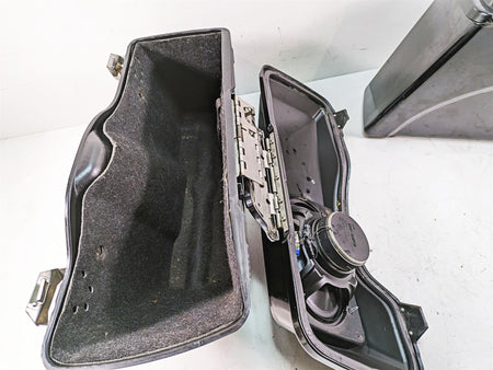 2009 Harley Touring FLHTCU Electra Glide Saddlebag + Speaker Set - Read 90752-93 {{ shop.shopifyCountryName }} - Mototech271