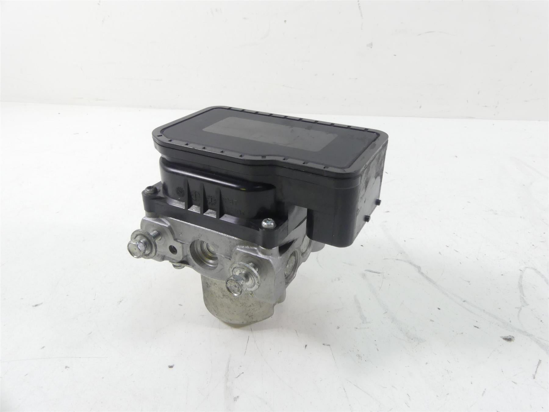 2011 Victory Vision Tour Nissin Abs Brake Pump Pressure Module Unit 1911387 {{ shop.shopifyCountryName }} - Mototech271