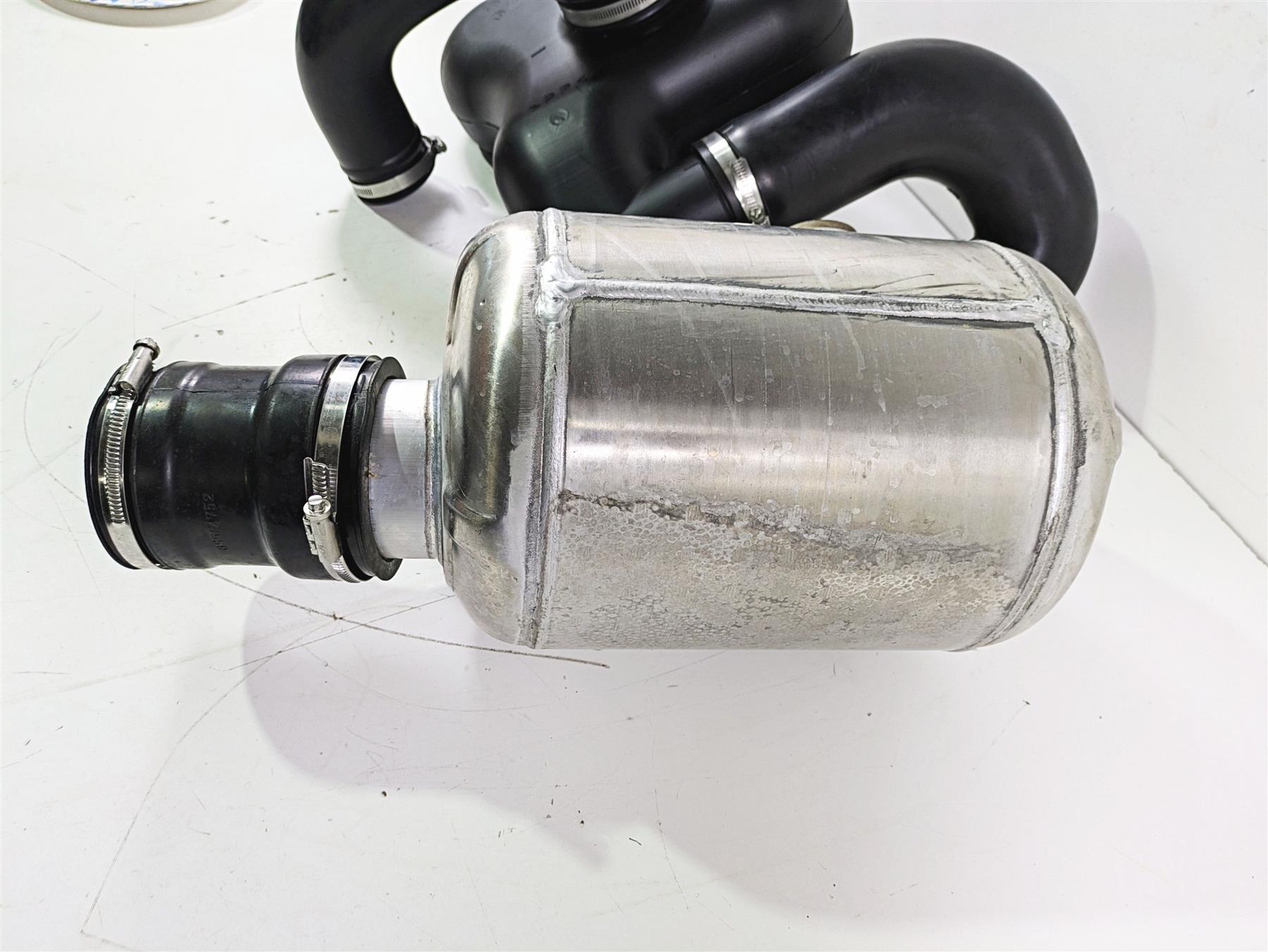2020 Yamaha Waverunner VX1050 Deluxe Exhaust Water Lock & Tank F4G-U7550-02-00 {{ shop.shopifyCountryName }} - Mototech271