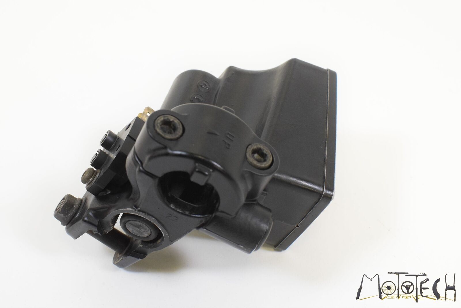 2005 Kawasaki ZZR1200 ZX1200 Ninja Front Brake Master Cylinder 5/8 43015-0011 {{ shop.shopifyCountryName }} - Mototech271