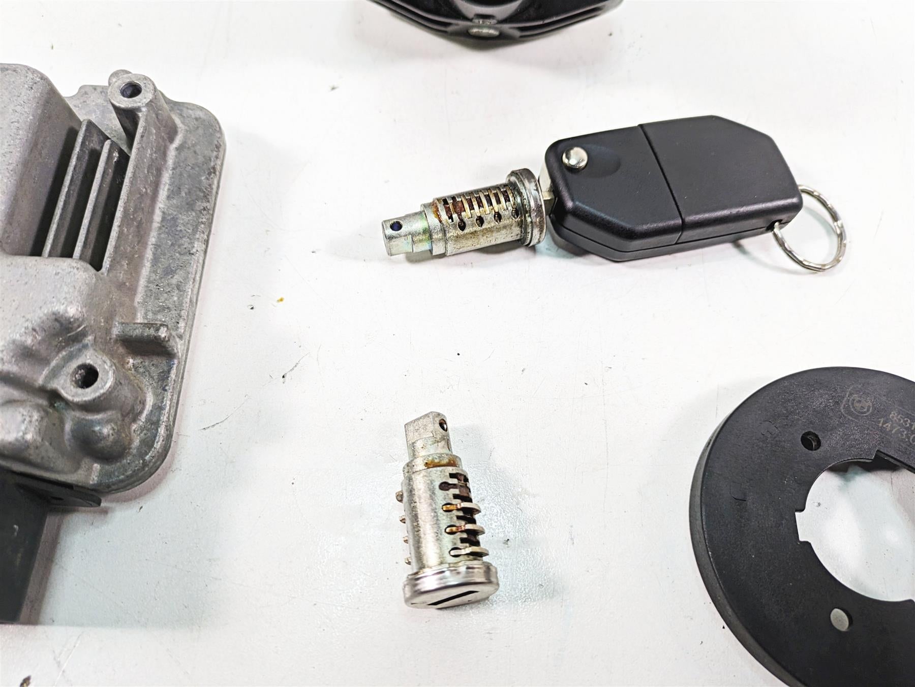 2016 BMW R1200R K53 Cdi Handsfree Keyless Ignition Switch Lock Set 8552934 {{ shop.shopifyCountryName }} - Mototech271