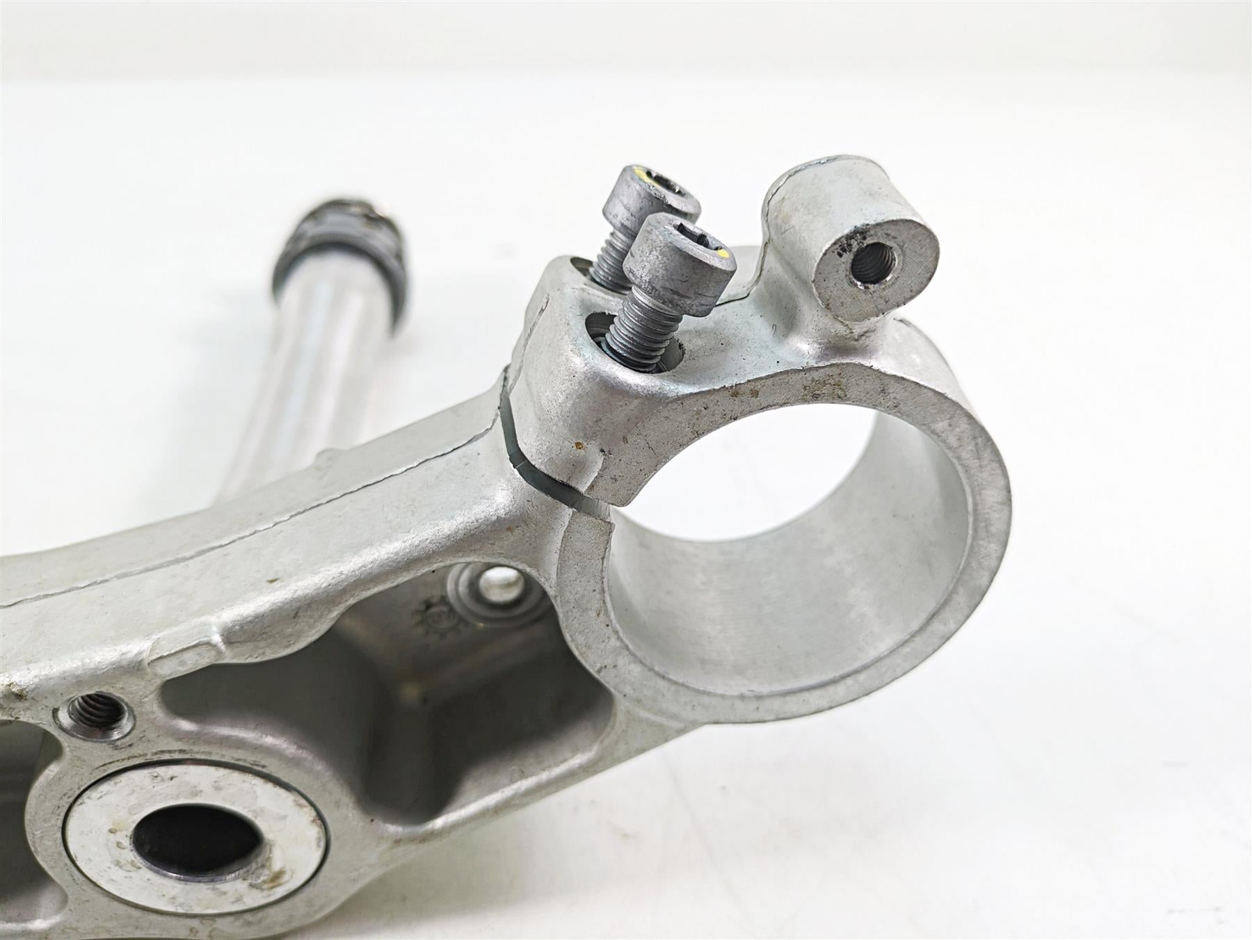 2021 Aprilia RS660 Lower Triple Tree Steering Clamp 53mm 2B005255 {{ shop.shopifyCountryName }} - Mototech271