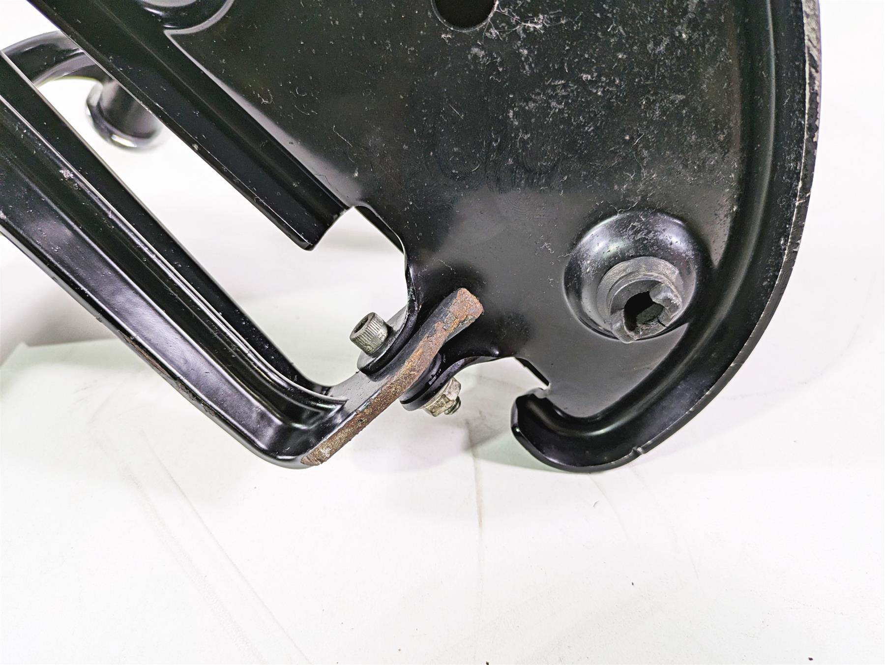 2009 Harley FLSTSB Cross Bones Left Floorboard & Shifter Set - BENT 33630-07A {{ shop.shopifyCountryName }} - Mototech271