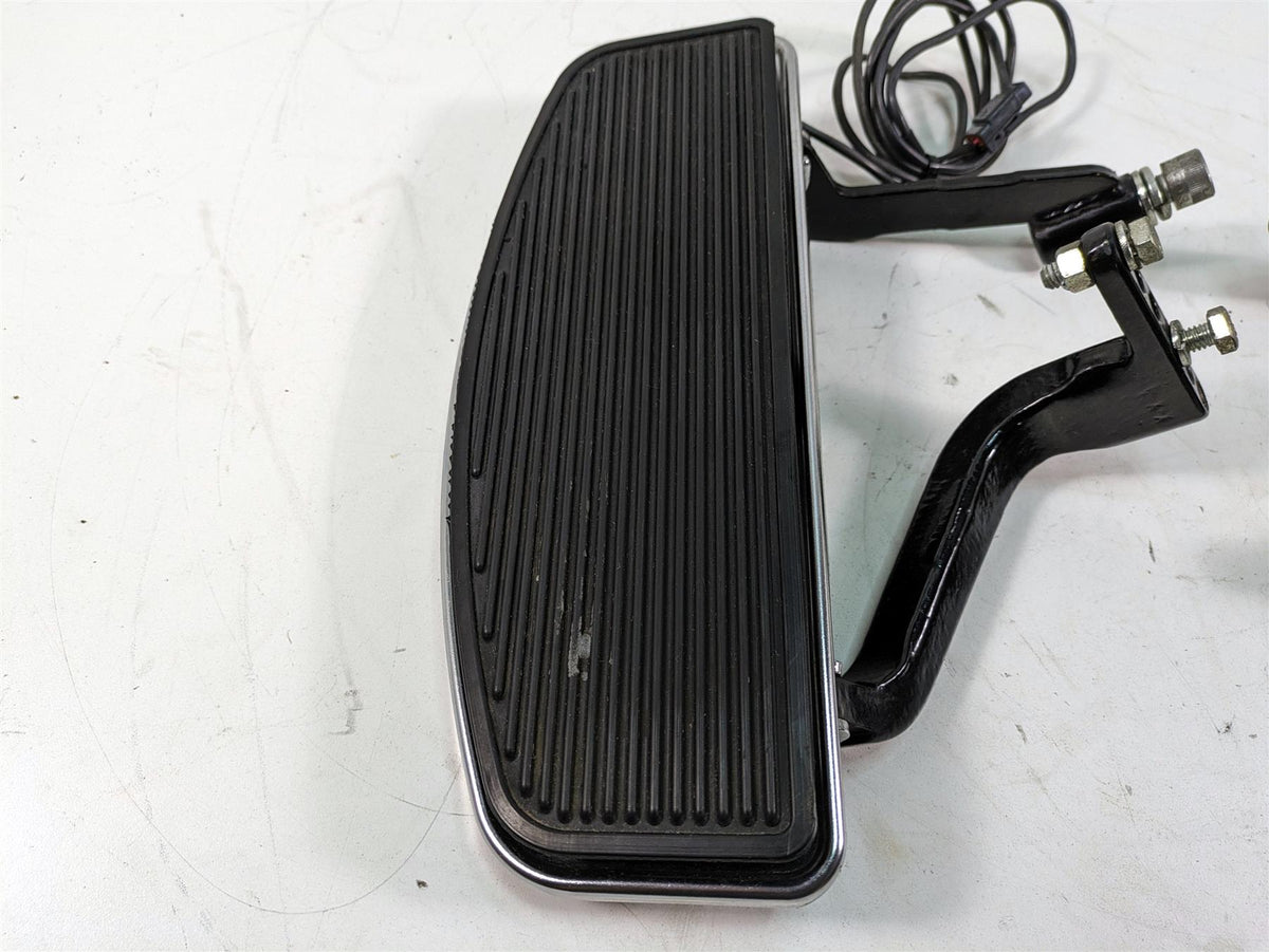 2006 Harley Touring FLHTCUI Electra Glide Front Floorboard Set 50622-83 50518-83 {{ shop.shopifyCountryName }} - Mototech271