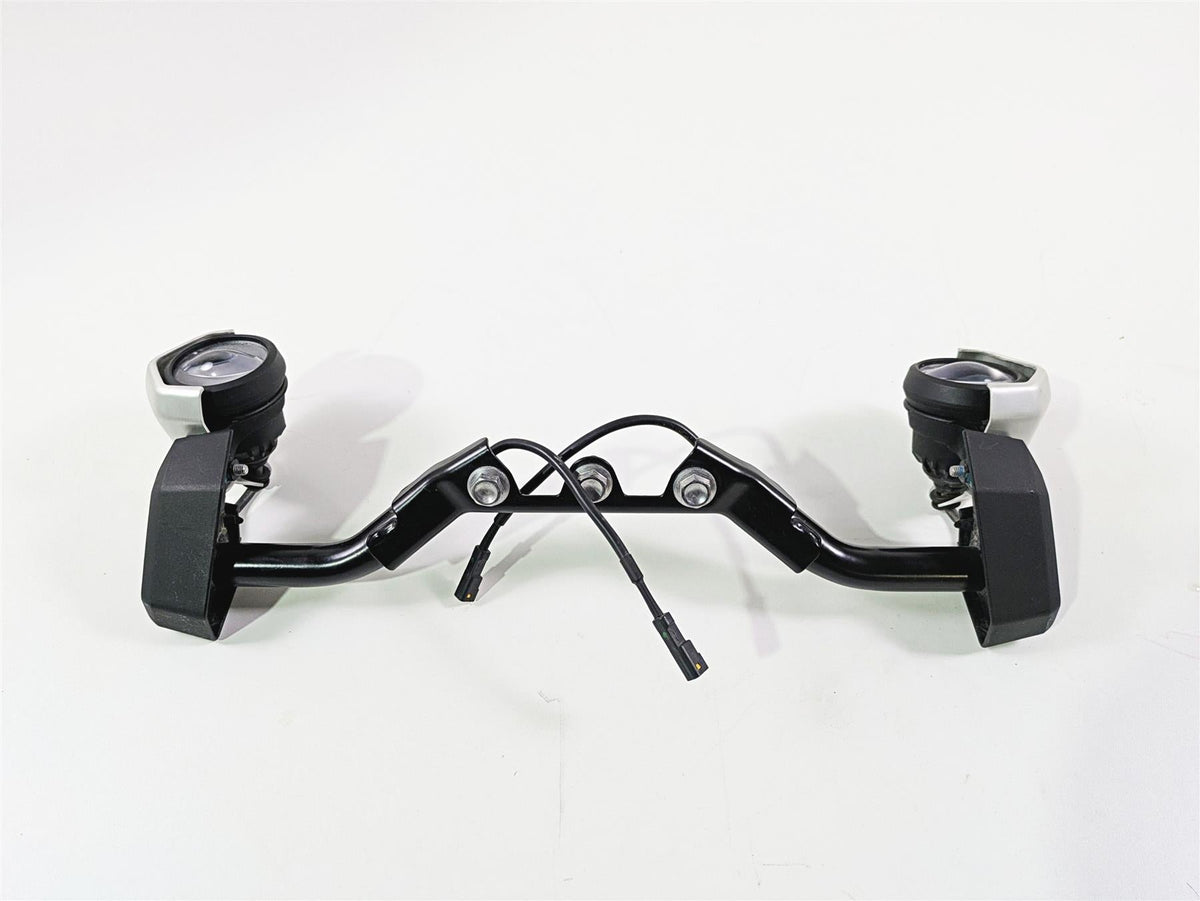2024 Triumph Tiger 900 GT Fog Lights & Mounting Rail Set T2708708 T2708722 {{ shop.shopifyCountryName }} - Mototech271