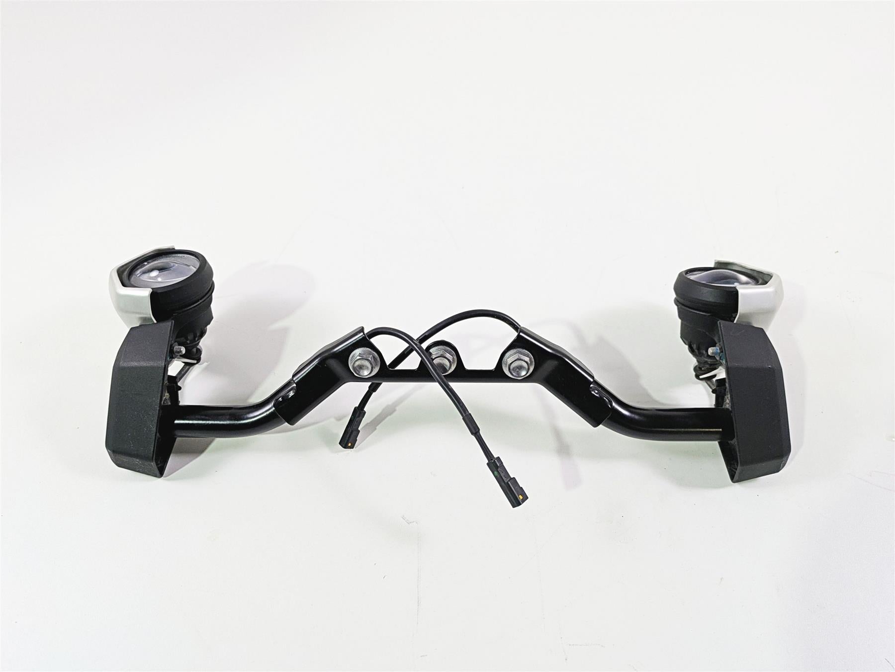 2024 Triumph Tiger 900 GT Fog Lights & Mounting Rail Set T2708708 T2708722 {{ shop.shopifyCountryName }} - Mototech271