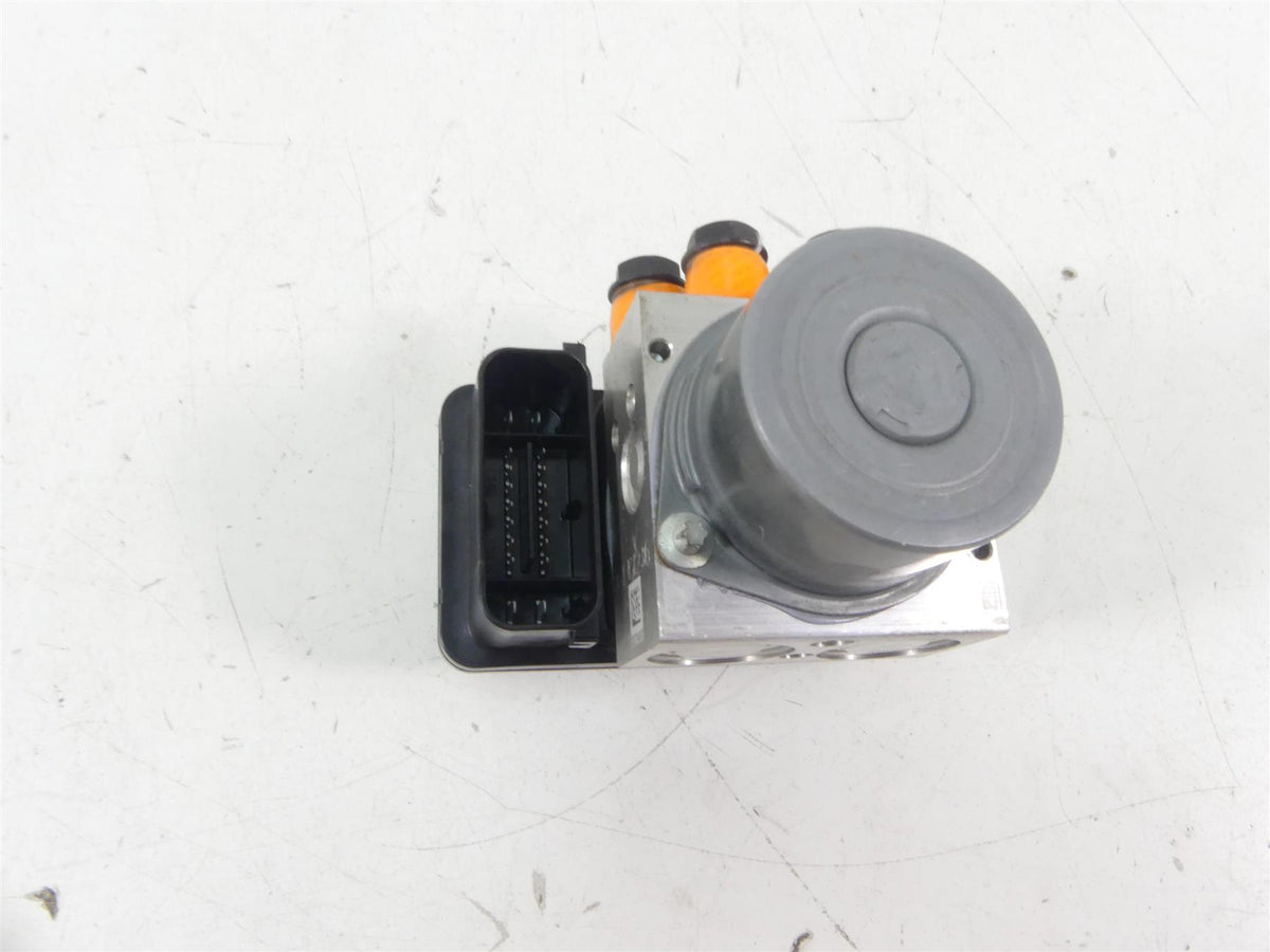 2017 Ducati Monster 1200 S Abs Brake Pump Pressure Module Unit 54240631B {{ shop.shopifyCountryName }} - Mototech271