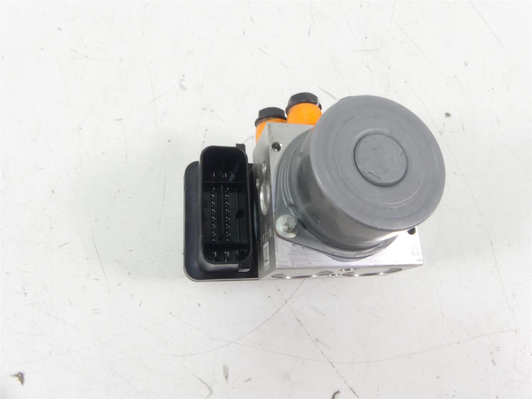 2017 Ducati Monster 1200 S Abs Brake Pump Pressure Module Unit 54240631B {{ shop.shopifyCountryName }} - Mototech271